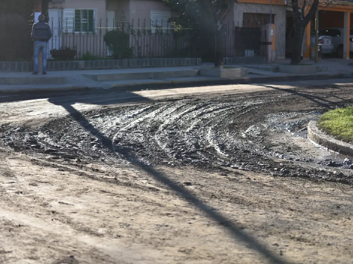Barrio 20 de Junio reclama por el mal estado de sus calles
