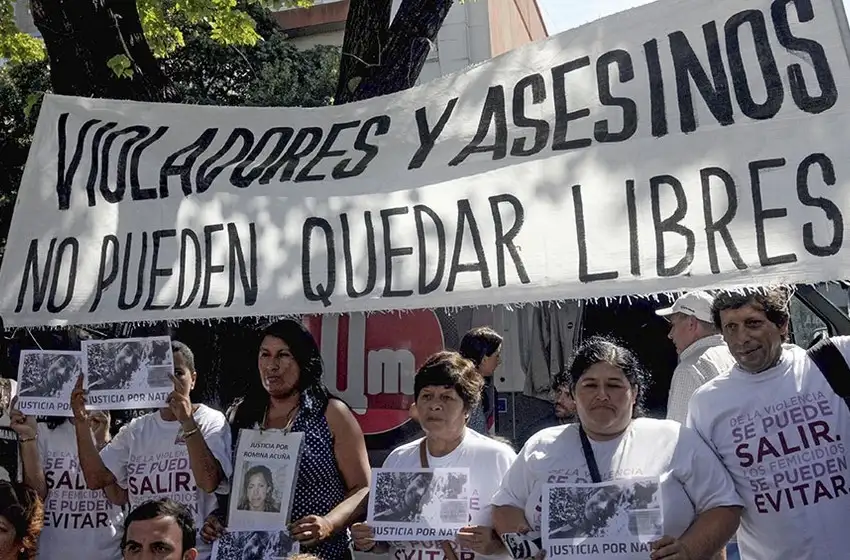 Reclamó que no hay avances en la extracción de sangre para identificar el quinto ADN encontrado en el cuerpo de su hija.
