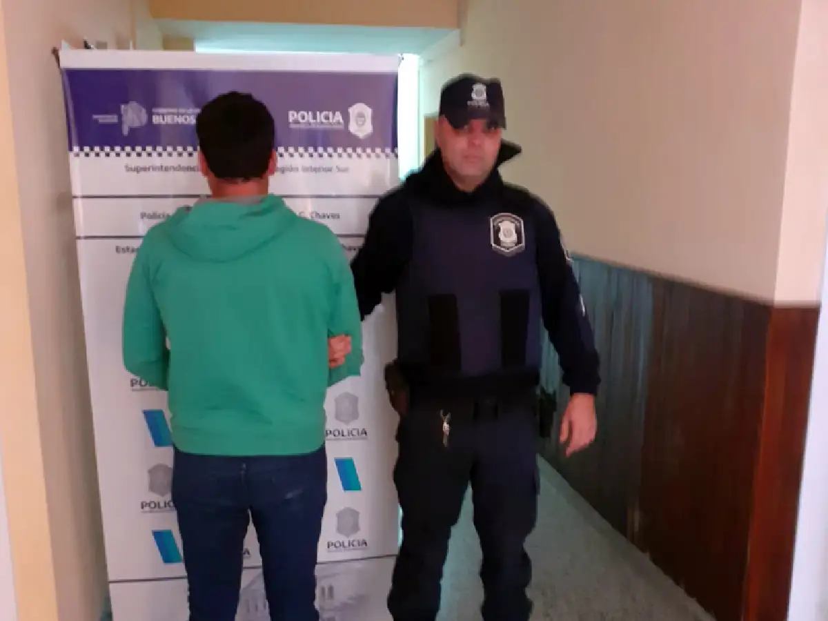 El jugador que golpeó a una árbitra sigue detenido