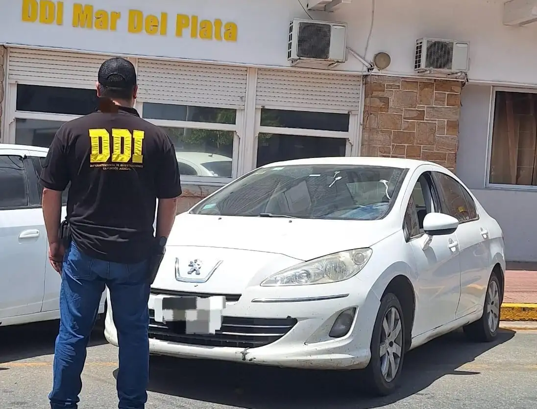 Uno de los vehículos robados por esta banda liderada por uno de los barras de Aldosivi.