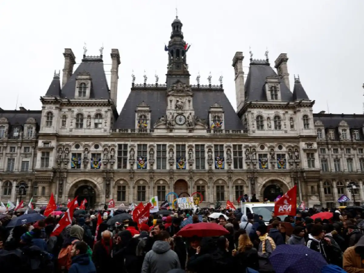 Macron promulgó la reforma jubilatoria, pese al masivo rechazo popular