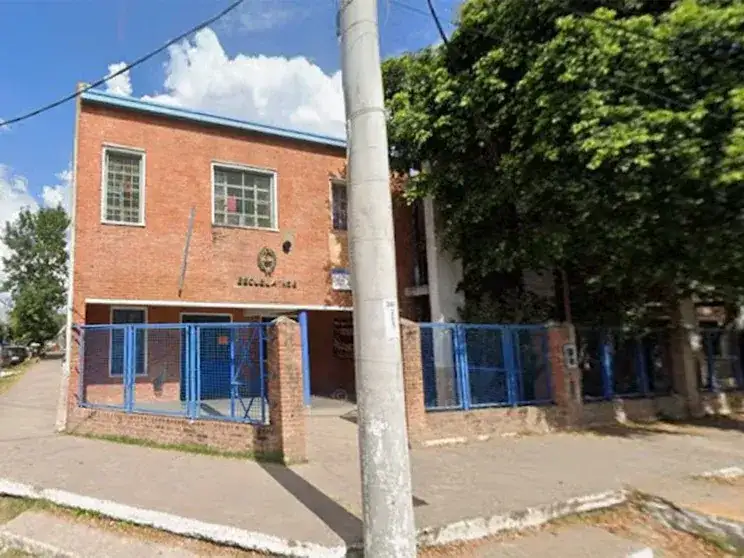 Alumno de 18 años resulta herido tras ser baleado por un compañero