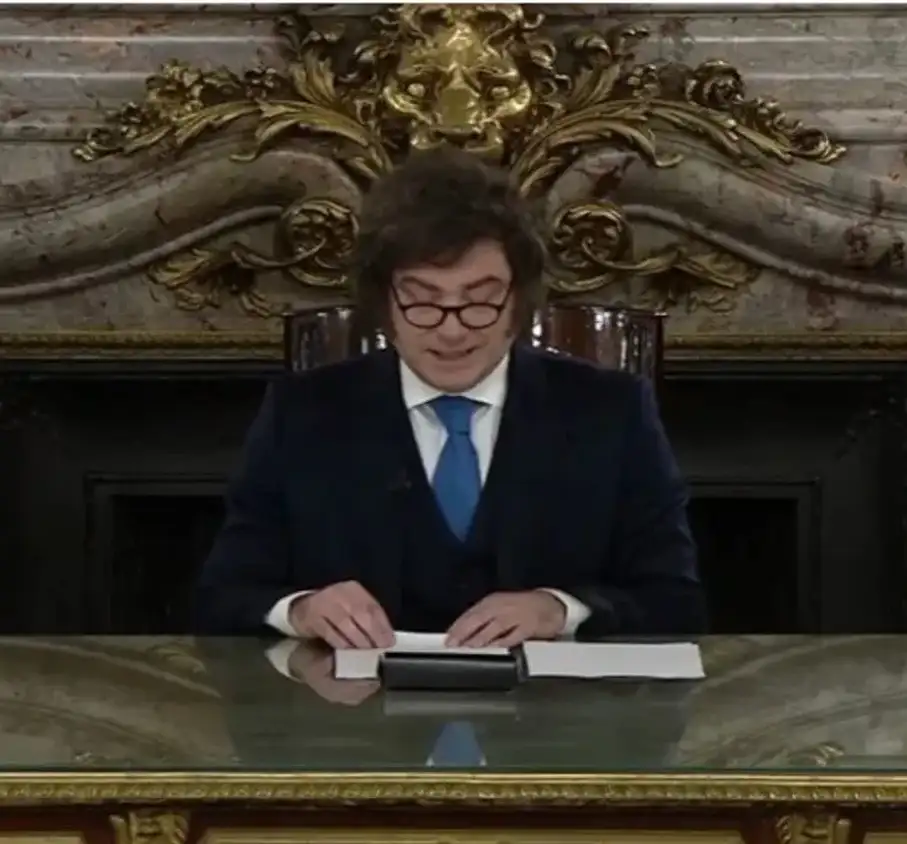Desde la Casa Rosada, Javier Milei encabezó una cadena nacional para presentar la iniciativa que busca fortalecer la autonomía del Banco Central y consolidar uno de los ejes de su programa económico.