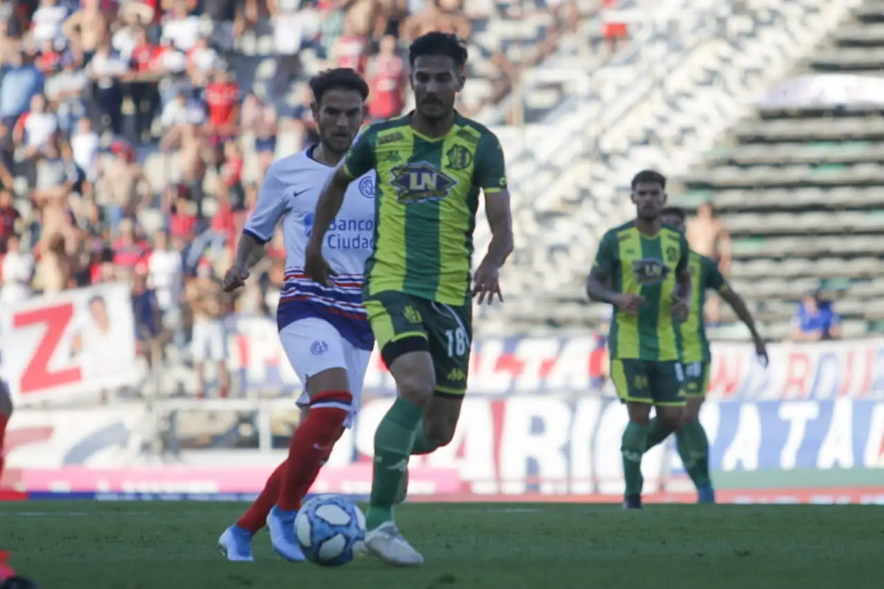 Aldosivi cayó ante la eficacia de San Lorenzo