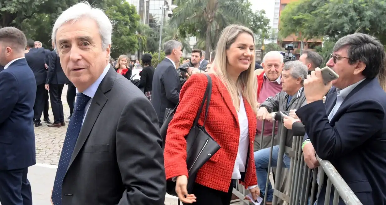 Los senadores nacionales Eduardo Galaretto y Carolina Losada, presentes en el acto del gobernador Pullaro, tendrán ahora en sus manos el proyecto de ley Bases tras la media sanción que recibió este último martes en la Cámara baja. Foto: Mauricio Garín.