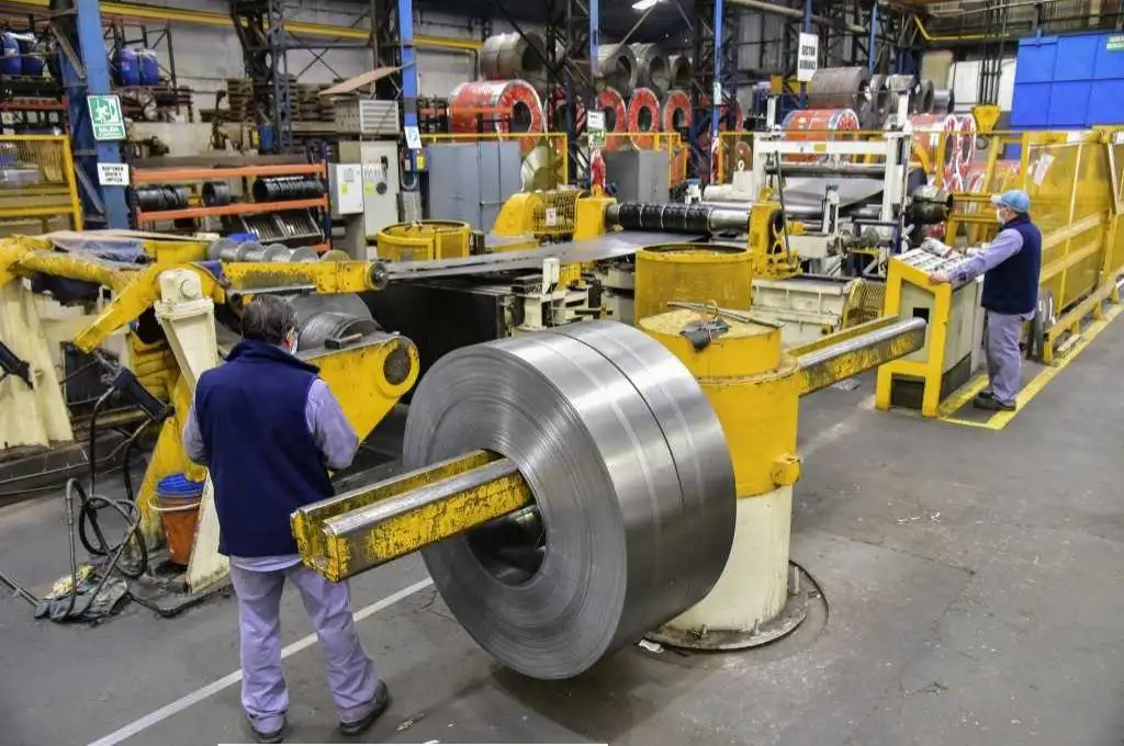 Los envíos de acero y aluminio a países que tengan aranceles igual o superior al 45% no pagarán retenciones hasta fin de año.