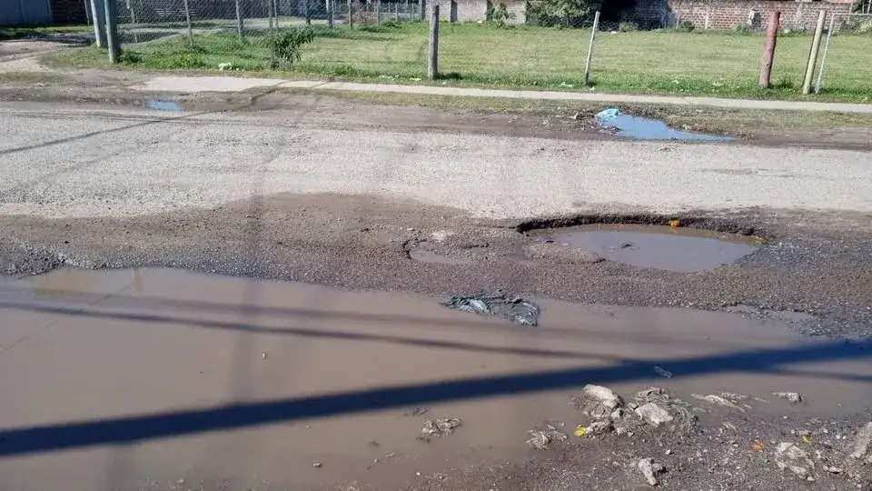 Vecinos de Parque Camet y Parque Peña lanzaron un "concurso de pozos"