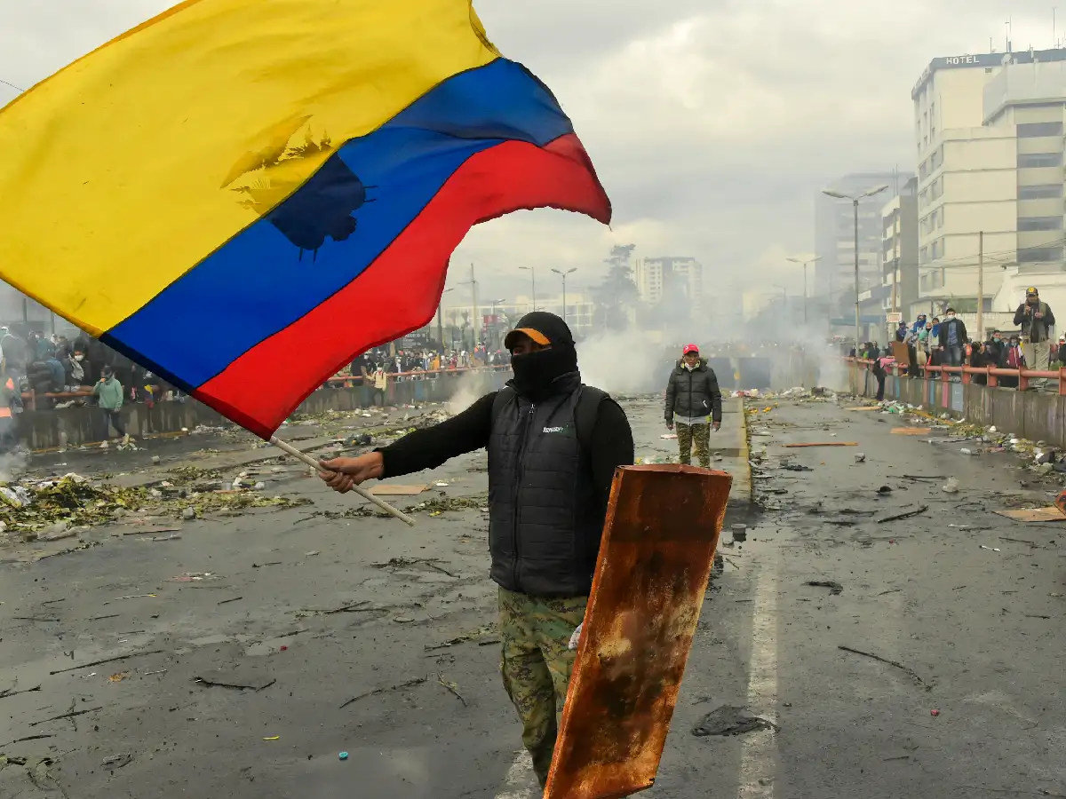 Levantaron temporalmente el toque de queda en Quito