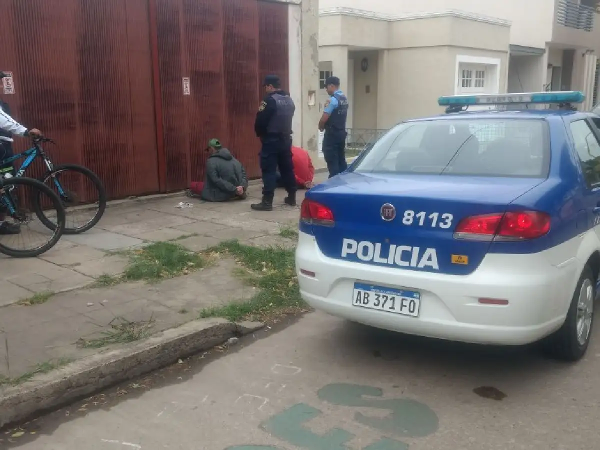 Sorprenden a jóvenes con marihuana en barrio Sarmiento 
