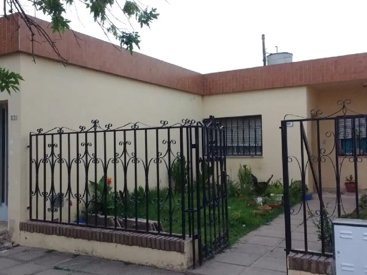 Roban dinero en una vivienda 