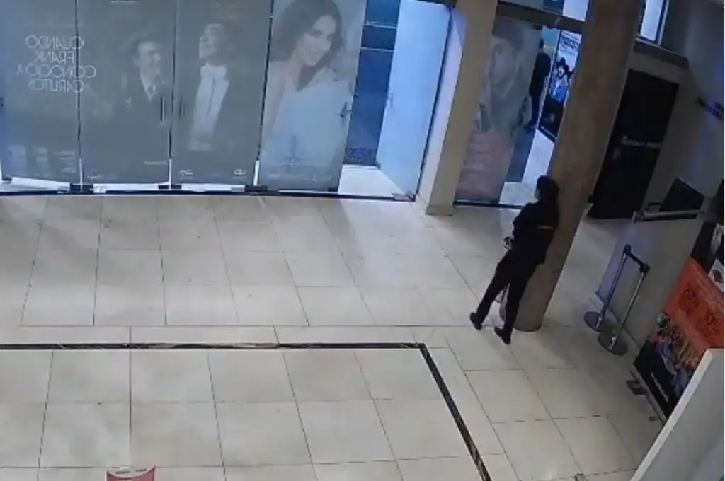 Extraño suceso en el teatro  Multitabaris