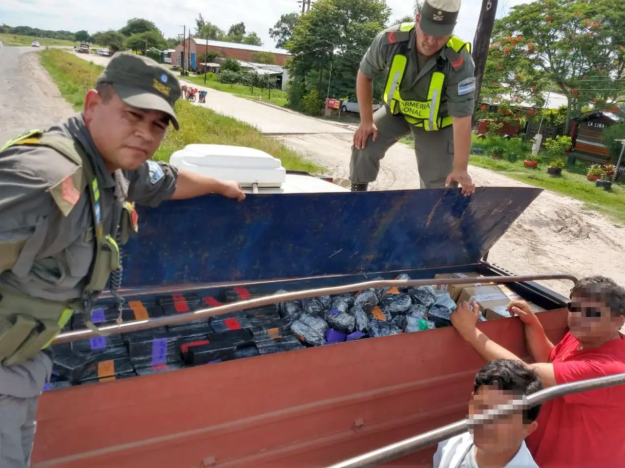 Formosa: Incautan 400 celulares de alta gama ocultos en un camión