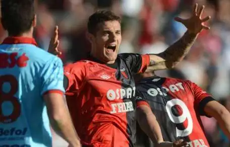 Colón hace su estelar estreno frente a Arsenal