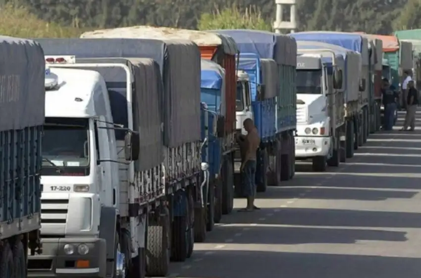 Renovaron la norma que restringe circular a camiones en fines de semana largos y vacaciones