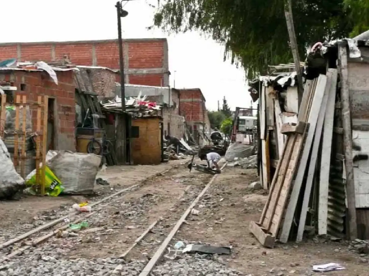 El índice de pobreza disminuyó un 25,7%