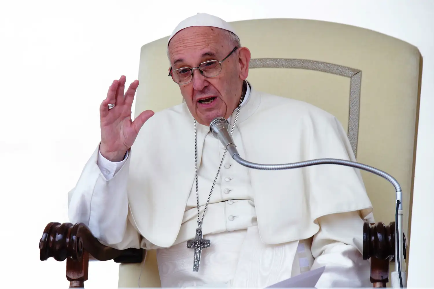 El papa Francisco en contra de que jefes mafiosos usen la figura de la Virgen María