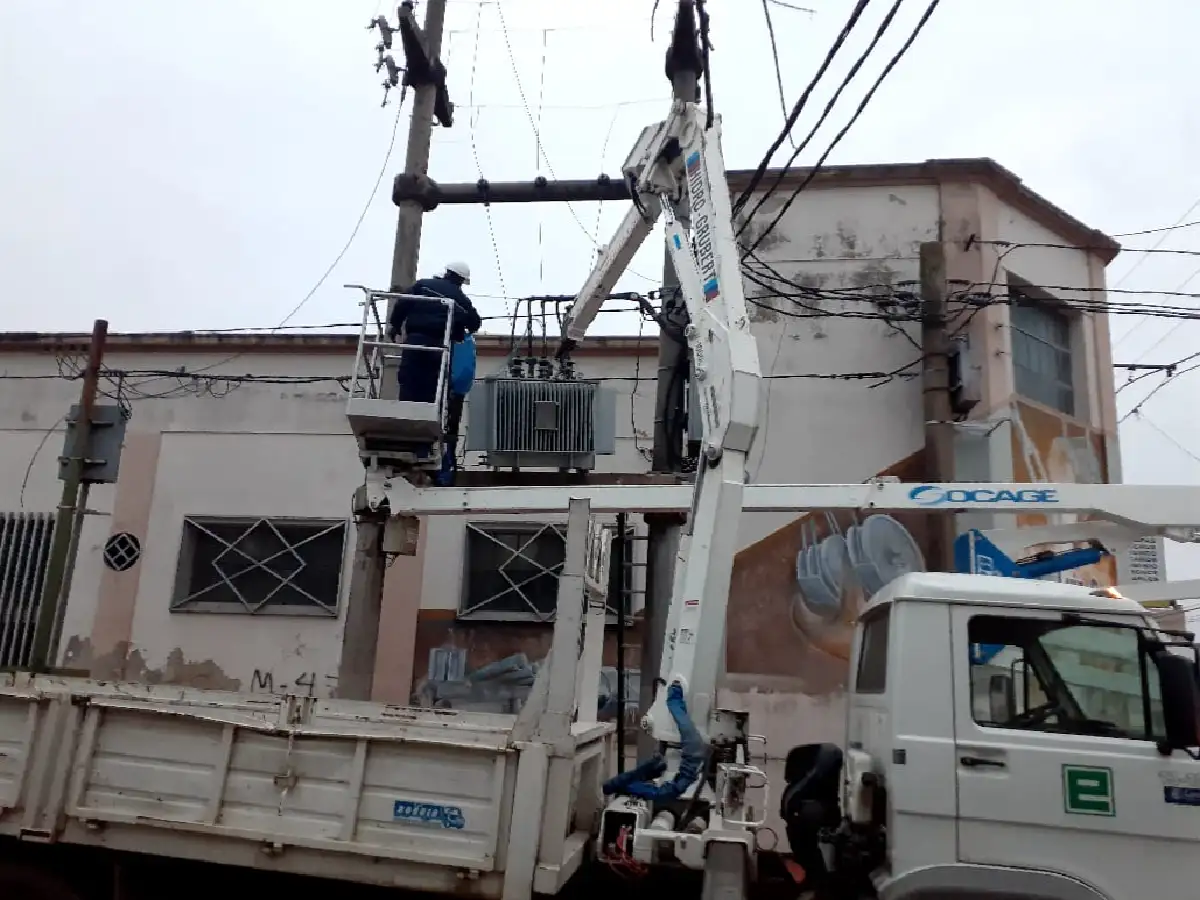 Habrá un transformador móvil donde el camión chocó la estación