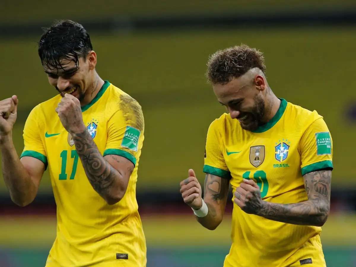Brasil le ganó a Ecuador y sigue firme en la cima
