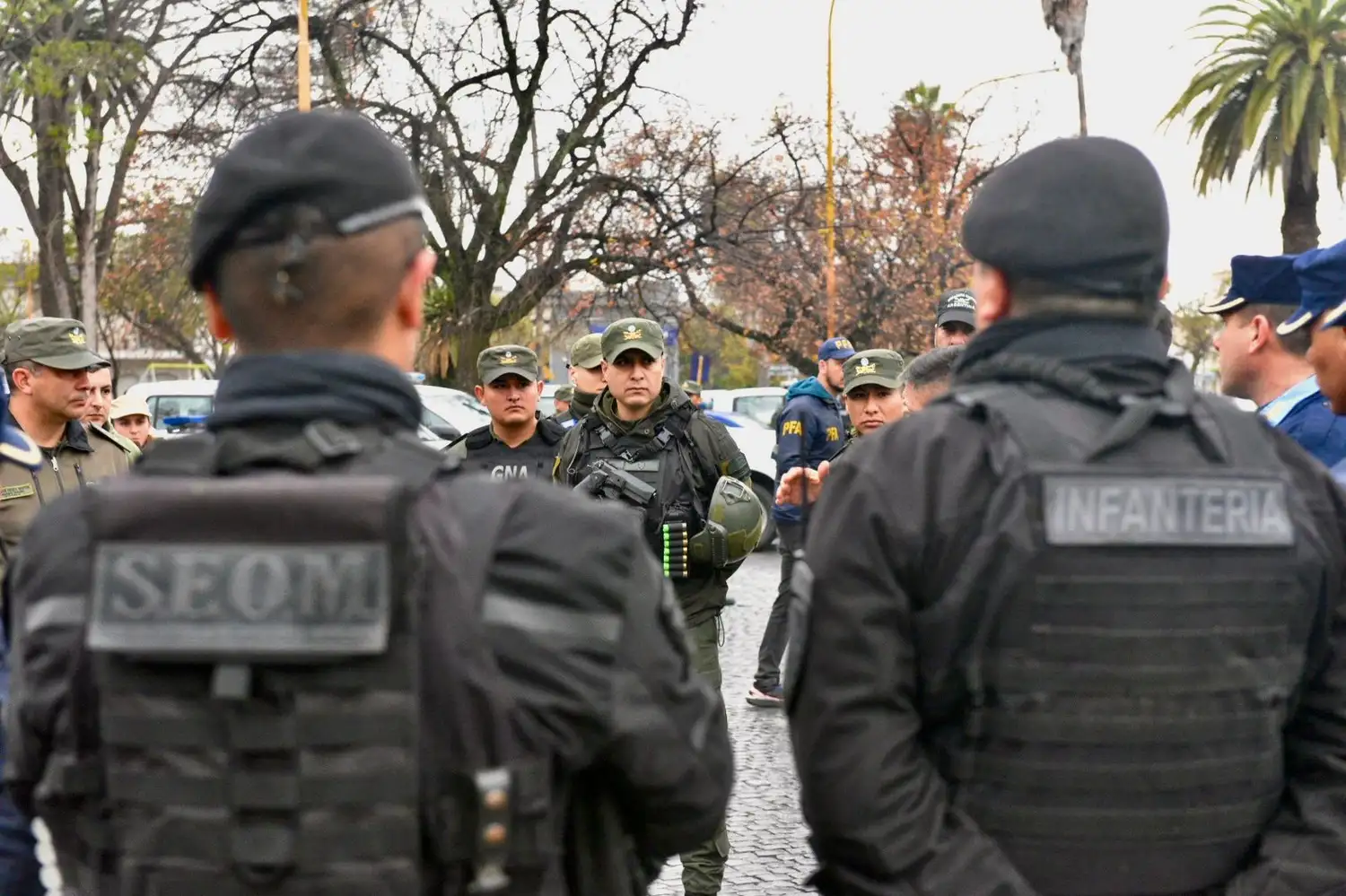 En el marco de un fuerte operativo interfuerzas, cayó ayer el primer detenido.