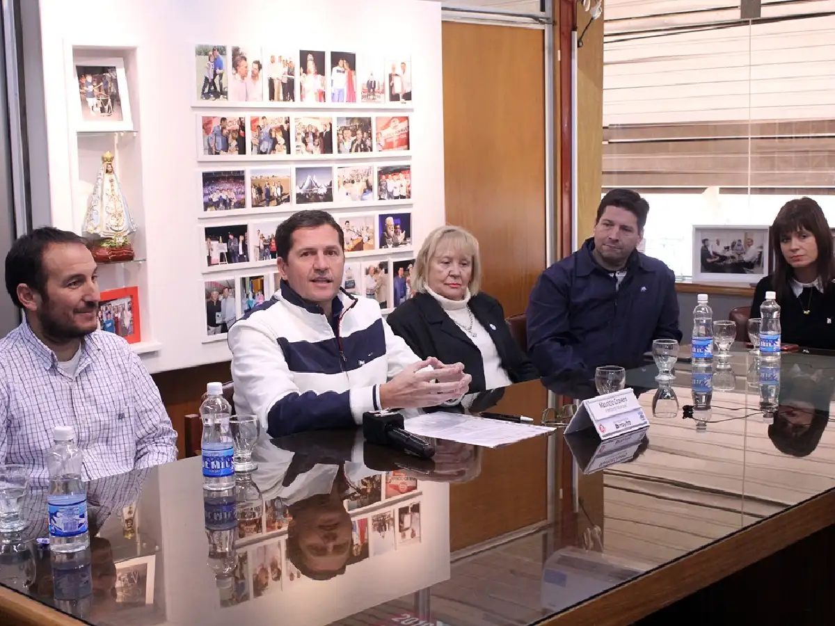 Arroyito: el municpio pagará sueldo a bomberos voluntarios 