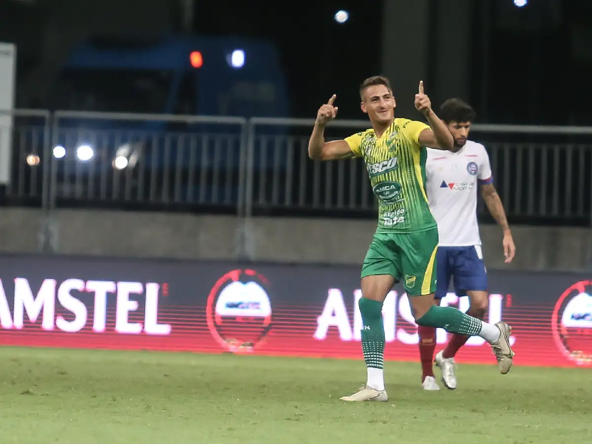 Defensa juega la semifinal de ida de la Sudamericana