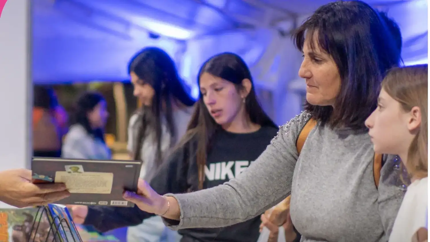 Vuelve la Feria del Libro a la Plaza 5 de Mayo