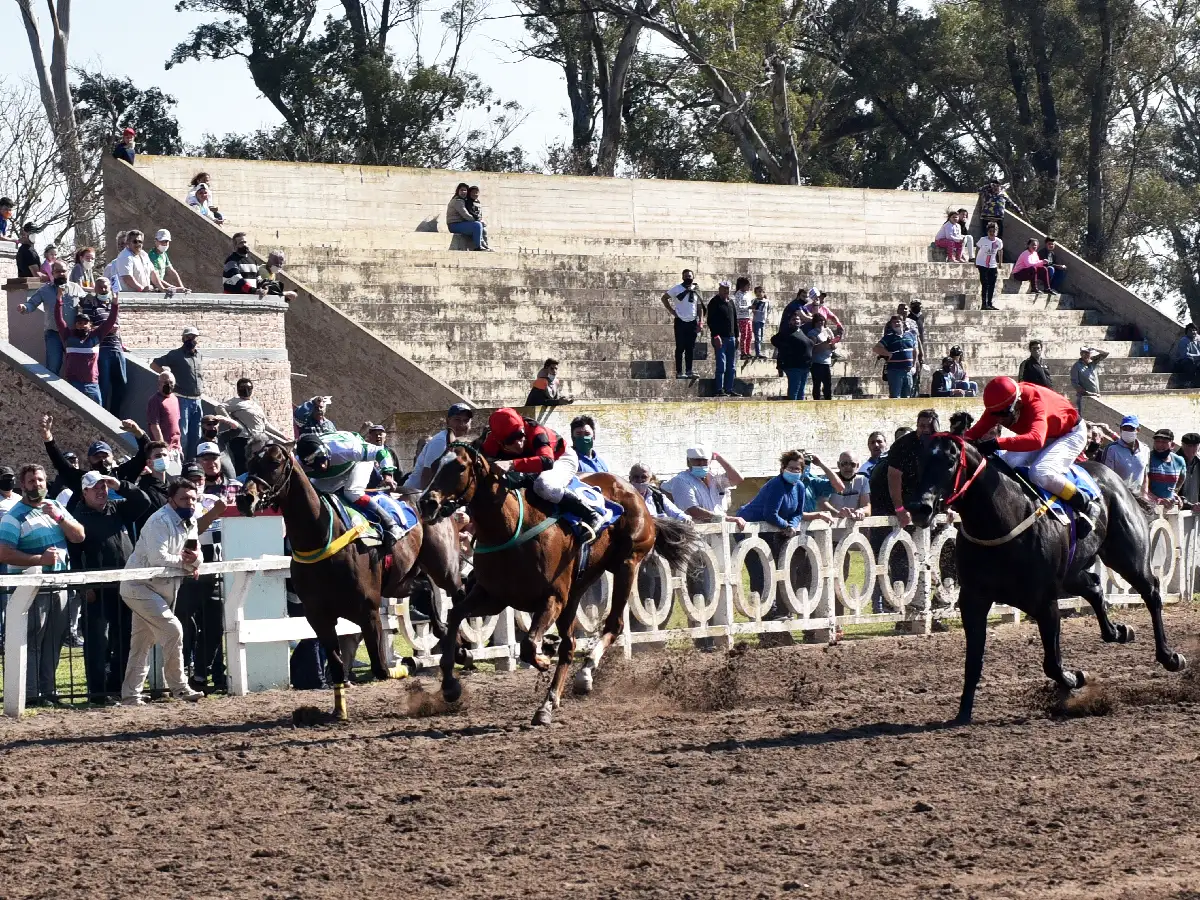 Corren en el "Oscar C. Boero"