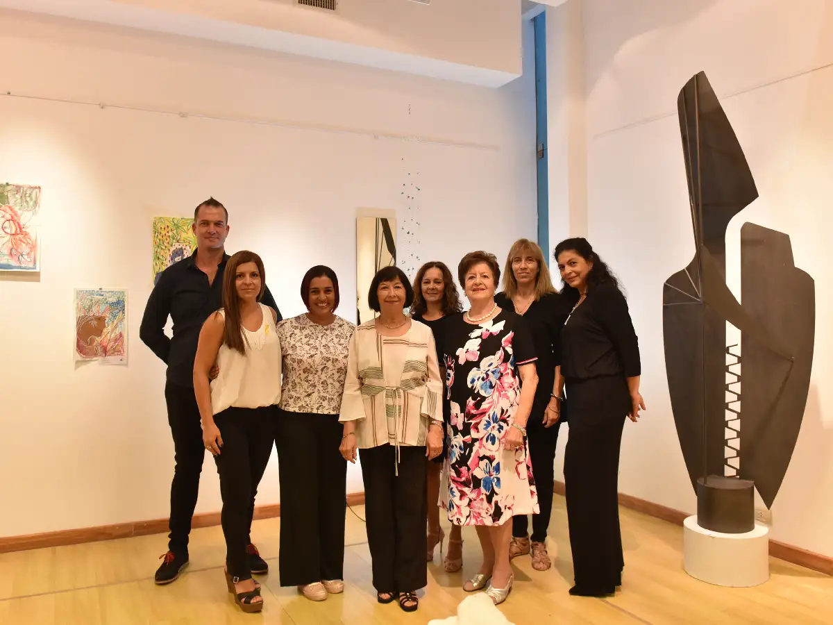 Fue inaugurada la muestra de  APA que homenajea a la mujer 