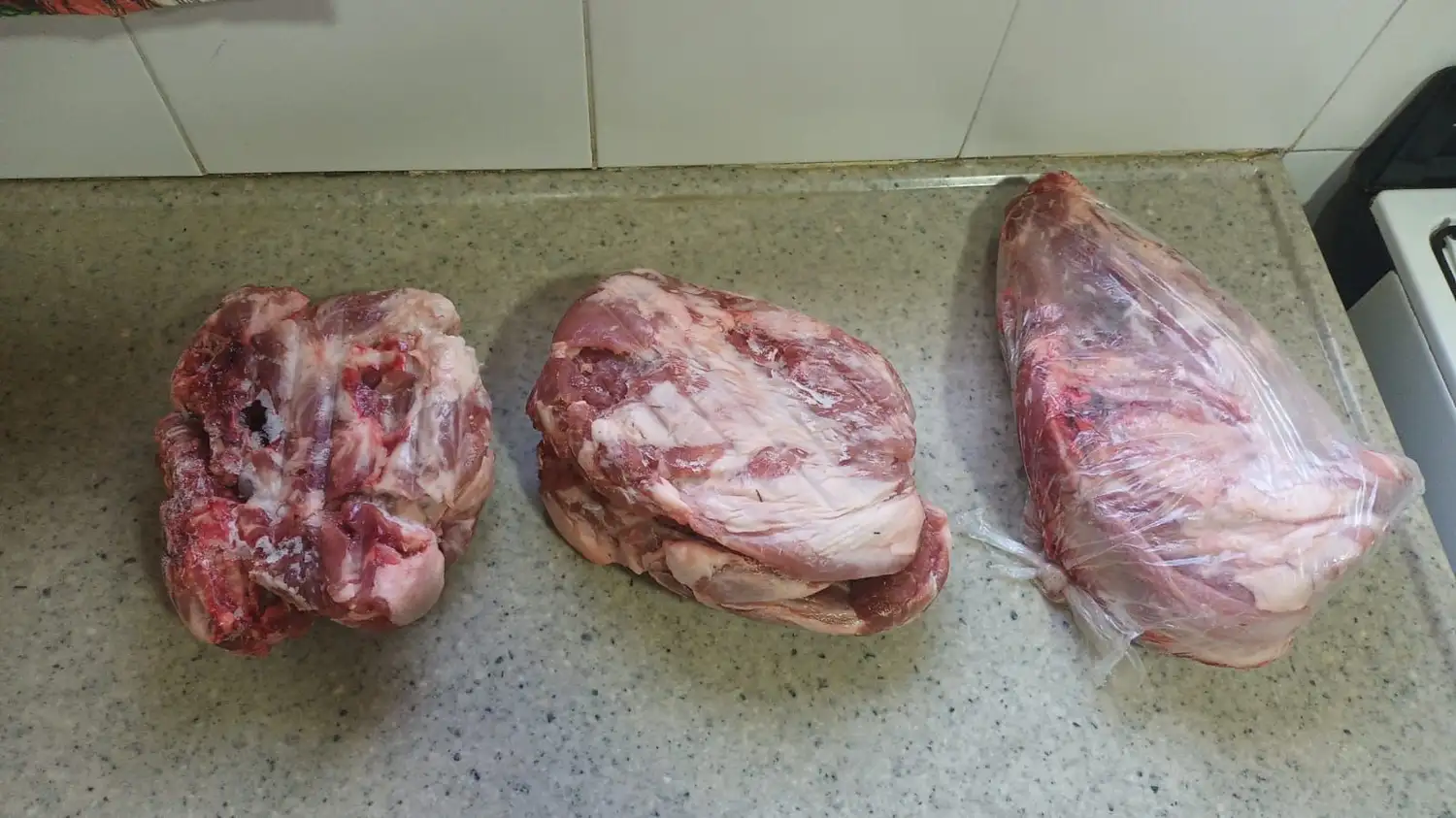 La carne secuestrada en las requisas. Crédito: Relaciones Policiales.