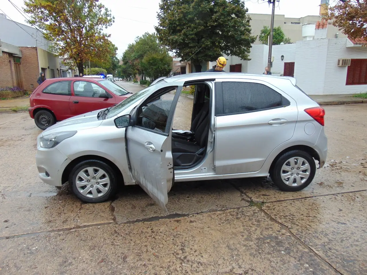 Accidente sabado 13 de abril Dorrego y Maipu - 1
