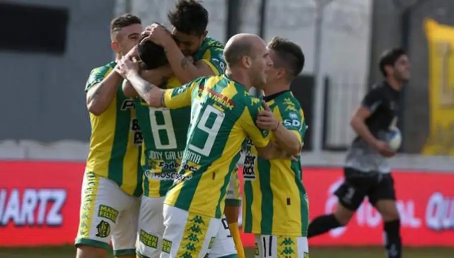 Aldosivi festejó sobre el final ante Central Córdoba
