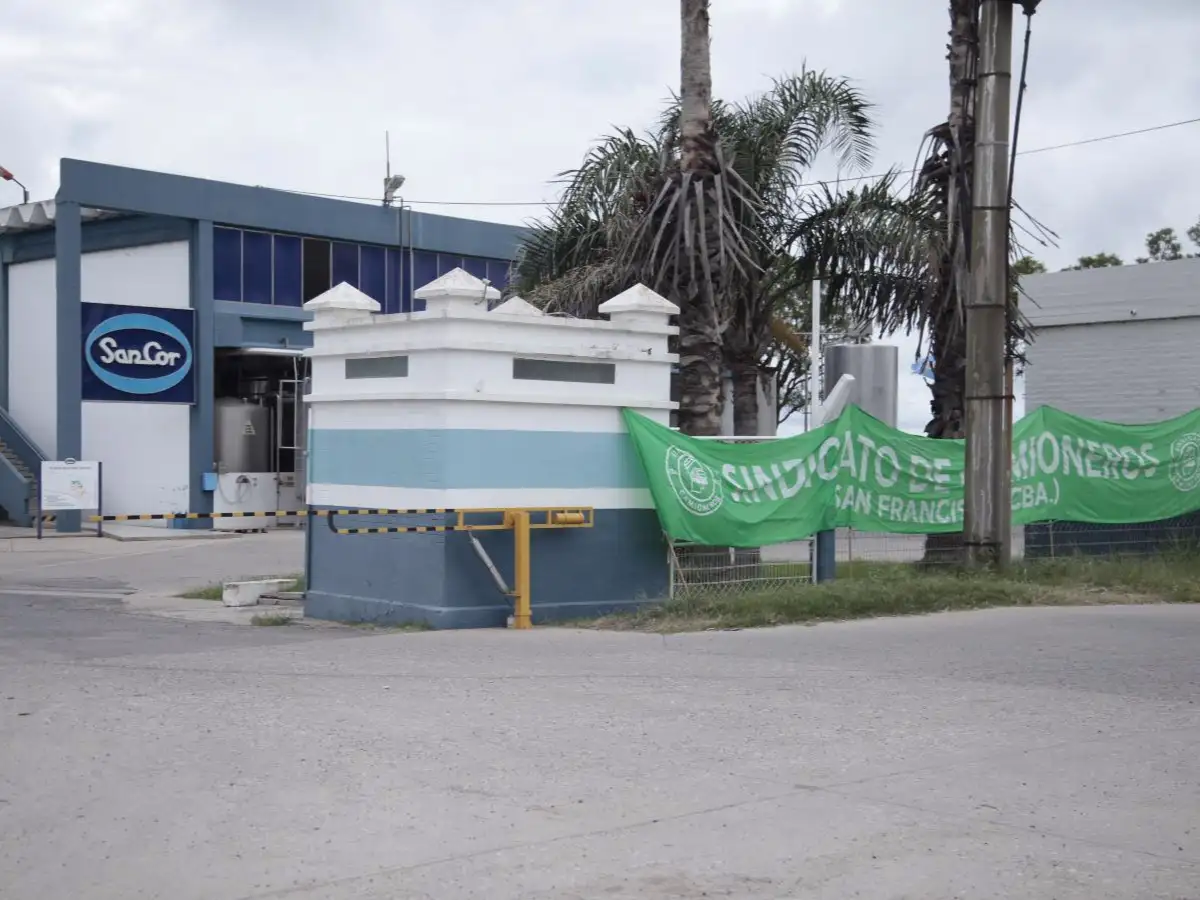 Paro total en plantas de SanCor y se agrava el desabastecimiento  en supermercados