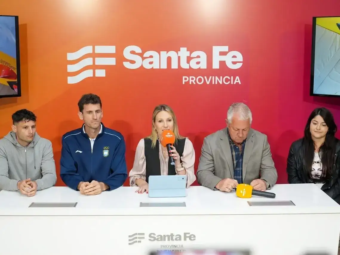 Conferencia de prensa para presentar los informes oficiales.