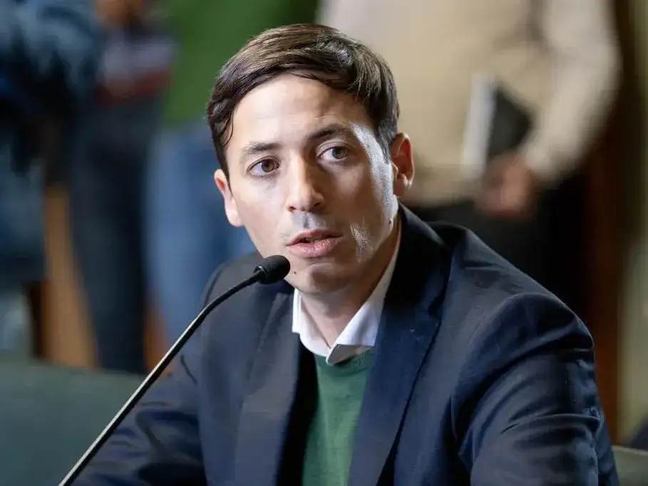 El proyecto presentado solicita que IOMA informe cuál es el estado de la deuda con los profesionales.