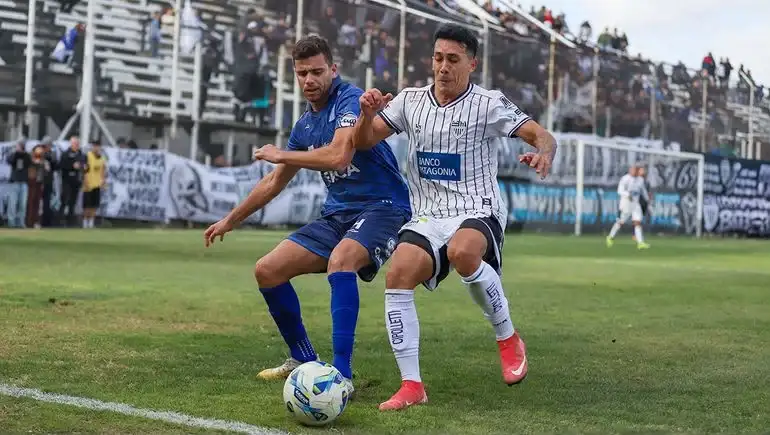 Alvarado perdió el invicto ante Cipolletti