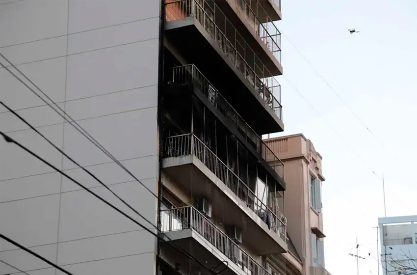 Incendio en Recoleta: para los investigadores aún es un misterio por qué se calentaron las baterías del monopatín
