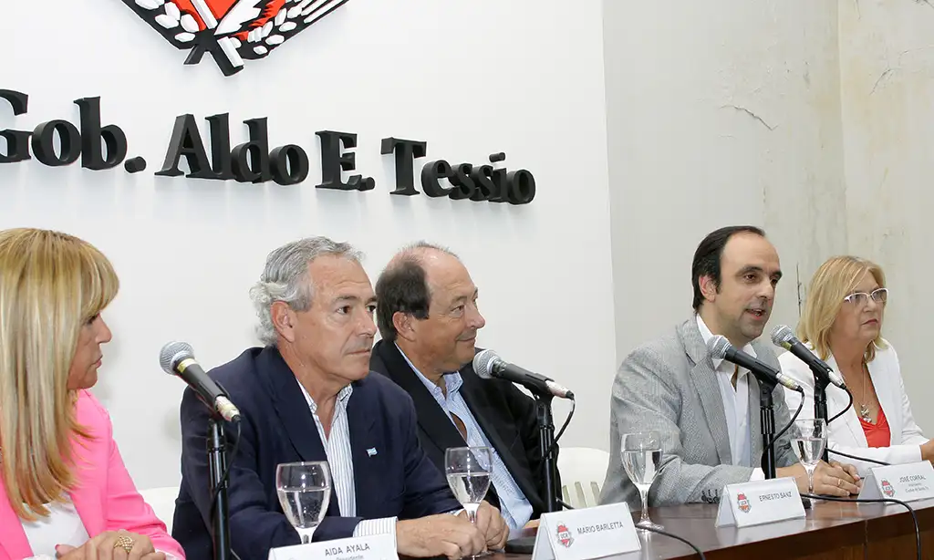 José Corral fue elegido para presidir el Foro Nacional de Intendentes Radicales
