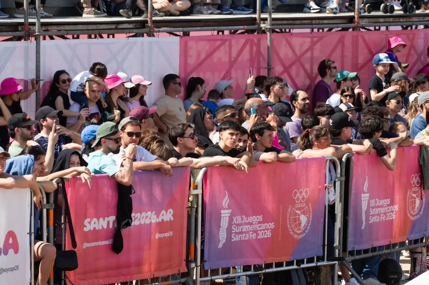 Gran marco de público acompaña cada jornada deportiva en los Juegos Suramericanos Santa Fe 2026. GSF