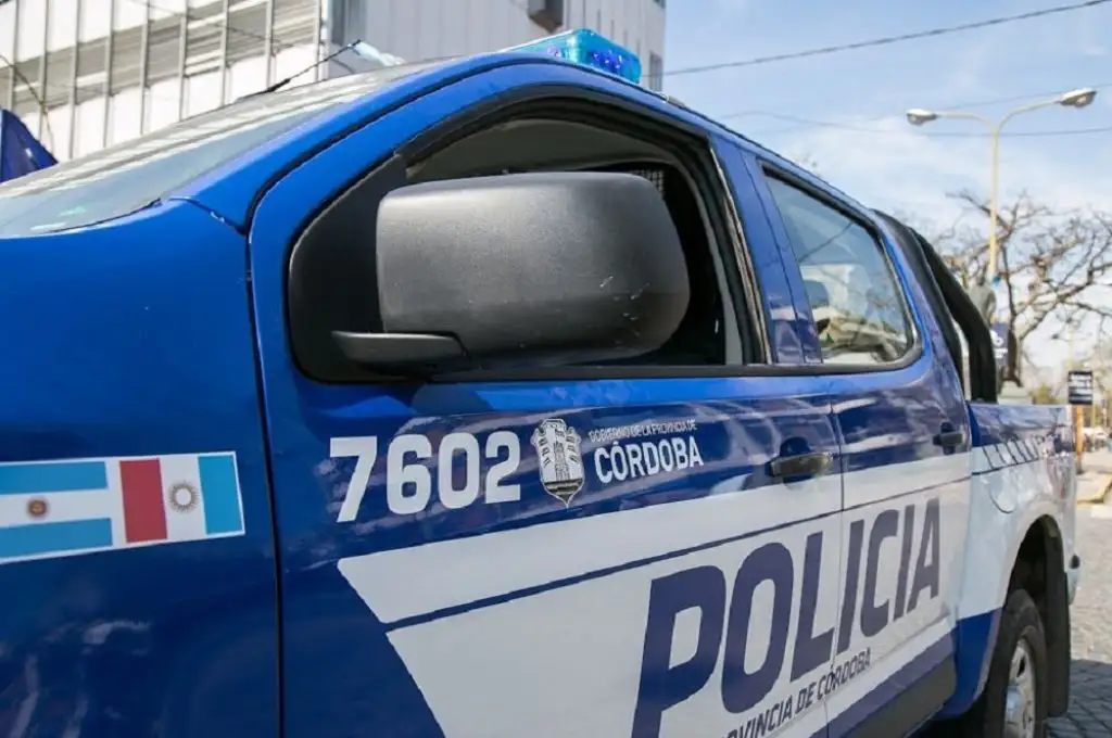 Córdoba: cuatro niños robaron en dos comercios, fueron detenidos y los padres exigieron su liberación