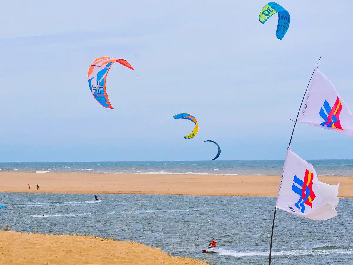 Kitesurf, el deporte que hace furor en Punta del Este