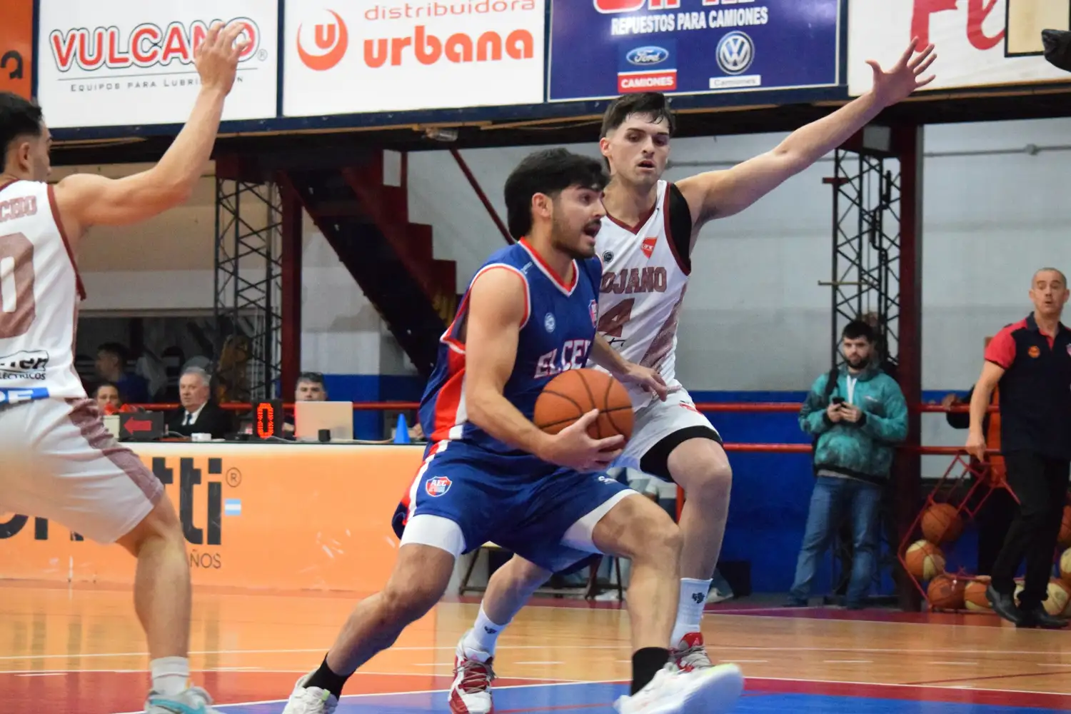 El equipo de Blengini viene de eliminar a Riojano.