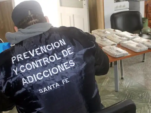 Interceptaron en el norte provincial un auto con 40 kilos de marihuana