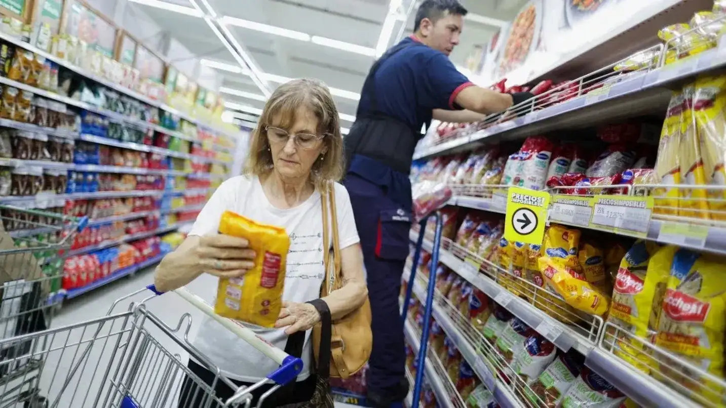 Según el Indec, la inflación de junio fue del 1,9% y acumuló un 16,8% en el primer semestre