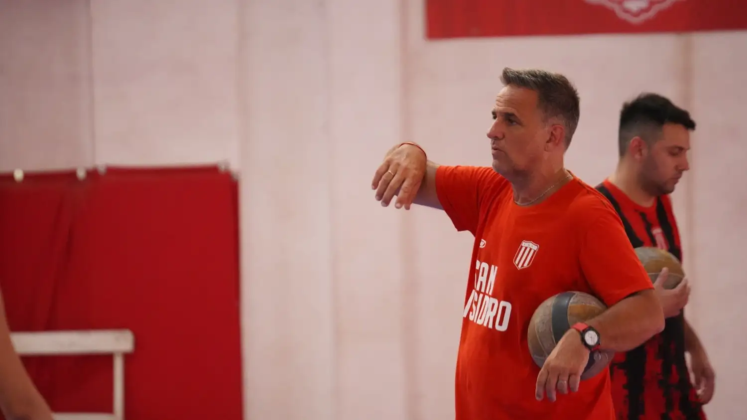 Mauro Silvestre continúa a cargo del plantel.
