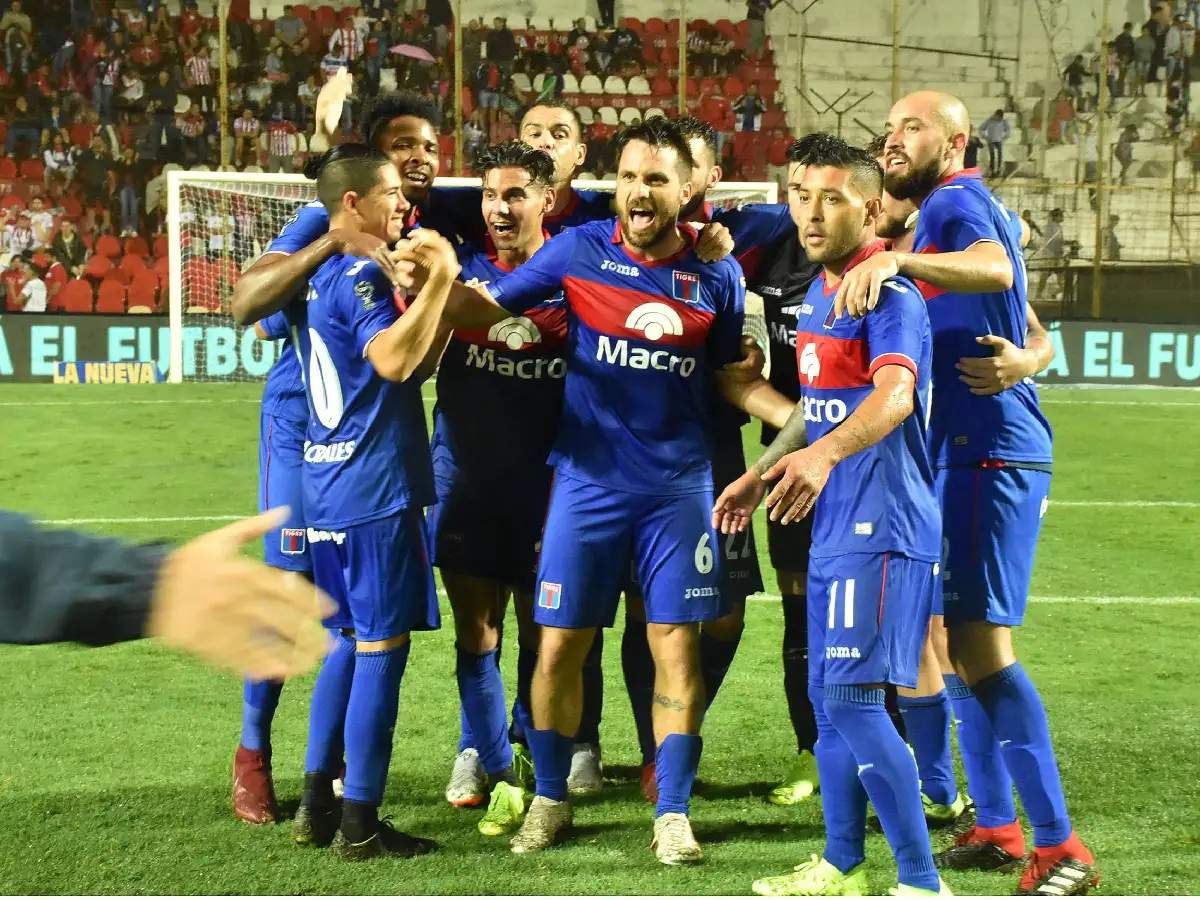 Tigre lo dio vuelta