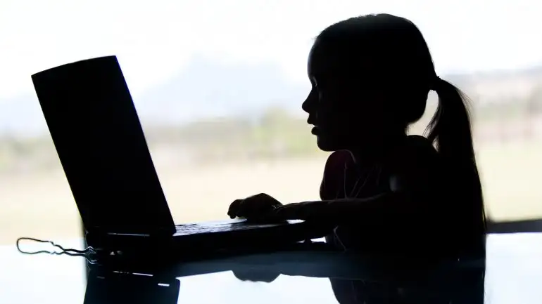 Qué es el “grooming”, el acoso virtual que apunta a los niños
