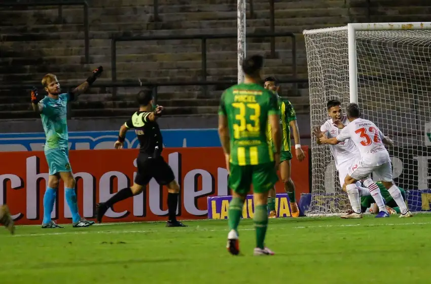 Aldosivi perdió en su última presentación como local