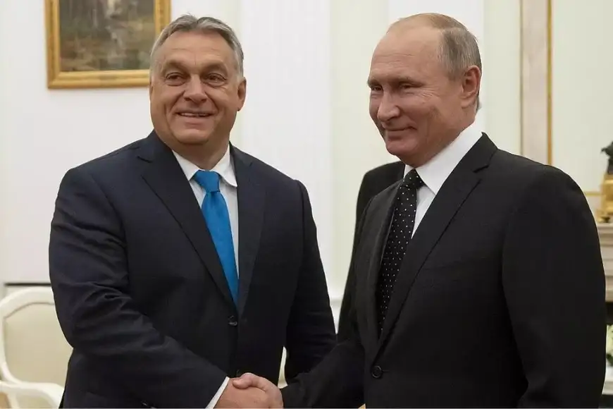 Viktor Orbán junto a Vladimir Putin