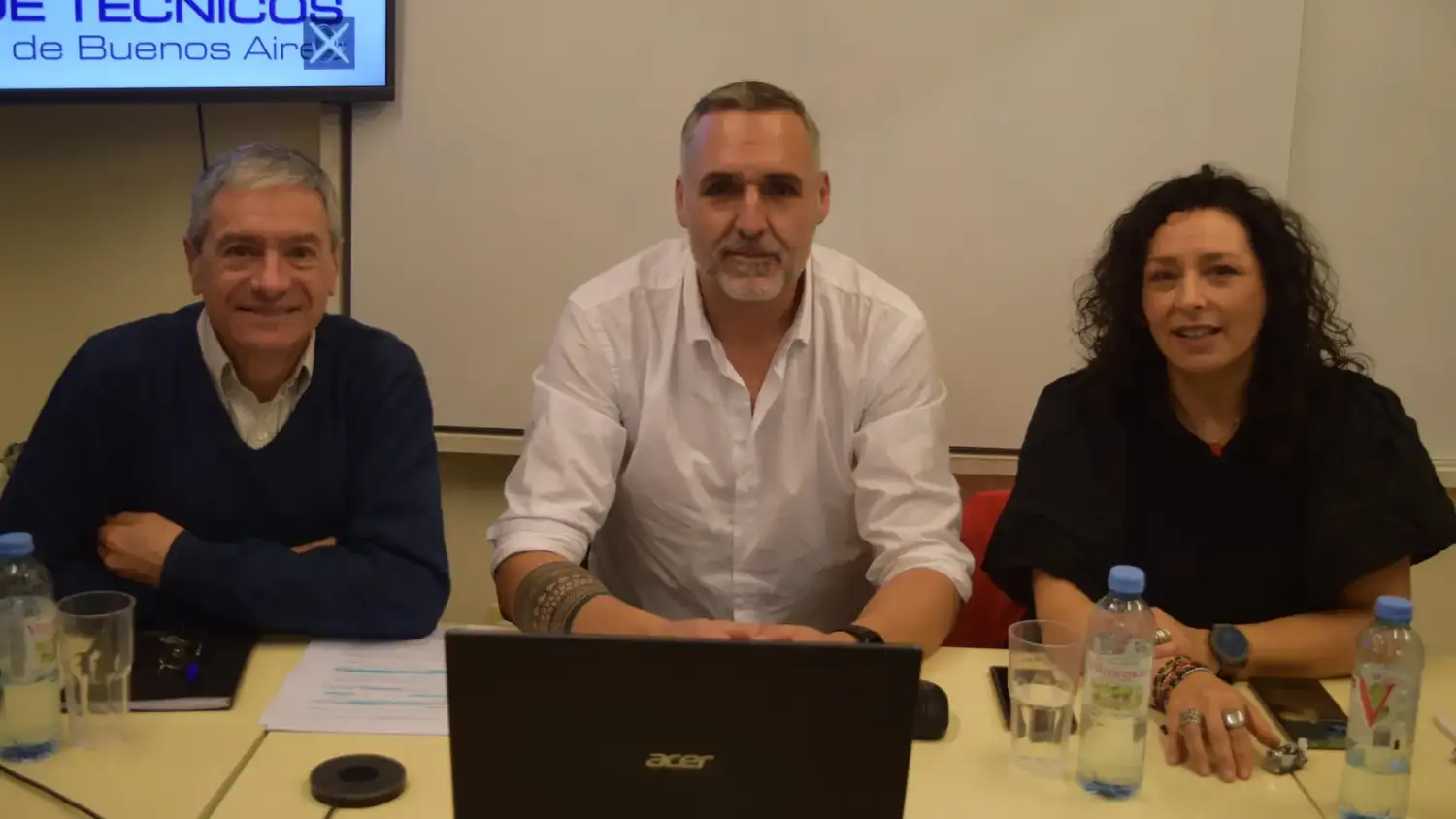 Epígrafe: Los integrantes de la Mesa Directiva del Colegio de Técnicos - D5: TME Eduardo Vellilla (tesorero), MMO Diego Haag (presidente) y MMO Vanesa Rodríguez (secretaria).