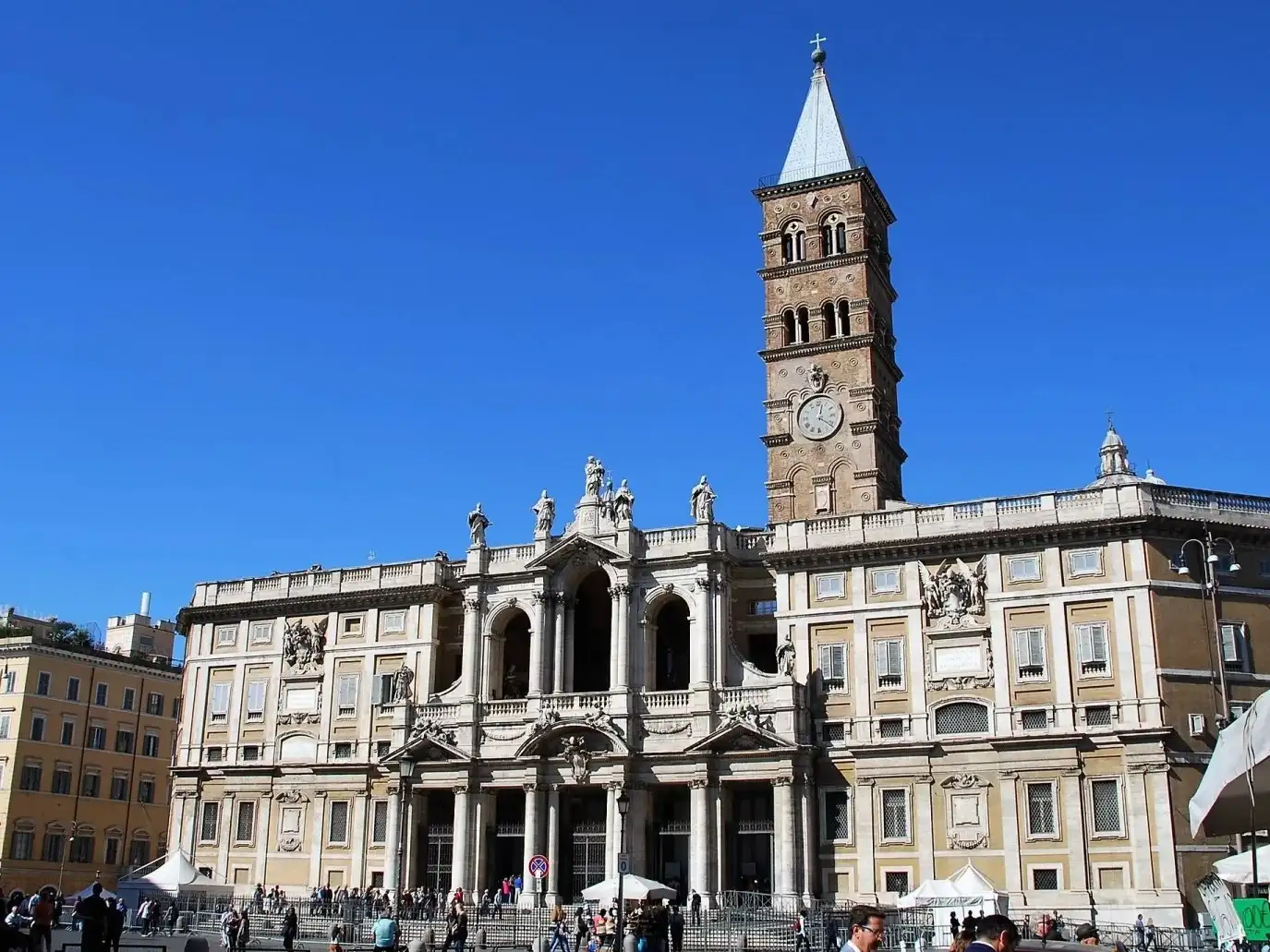 La Basílica de Santa María la Mayor, uno de los templos más antiguos y venerados de Roma, ubicado a solo 4 kilómetros de San Pedro.